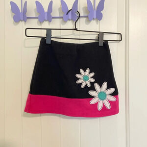 EUC | Hartstrings toddler girl’s stretchy flower‎ patch skirt — 3T